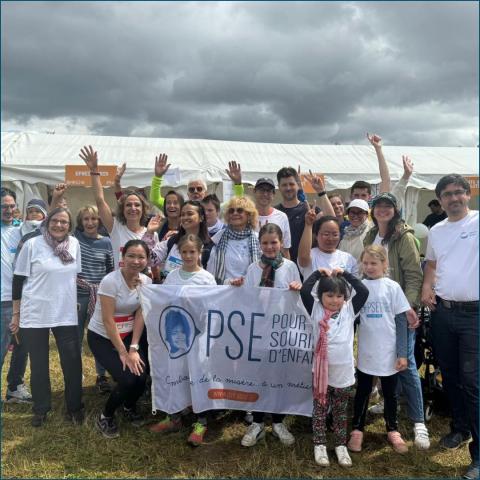 Des participants à la Course des Héros à Paris Des participants à la Course des Héros à Paris